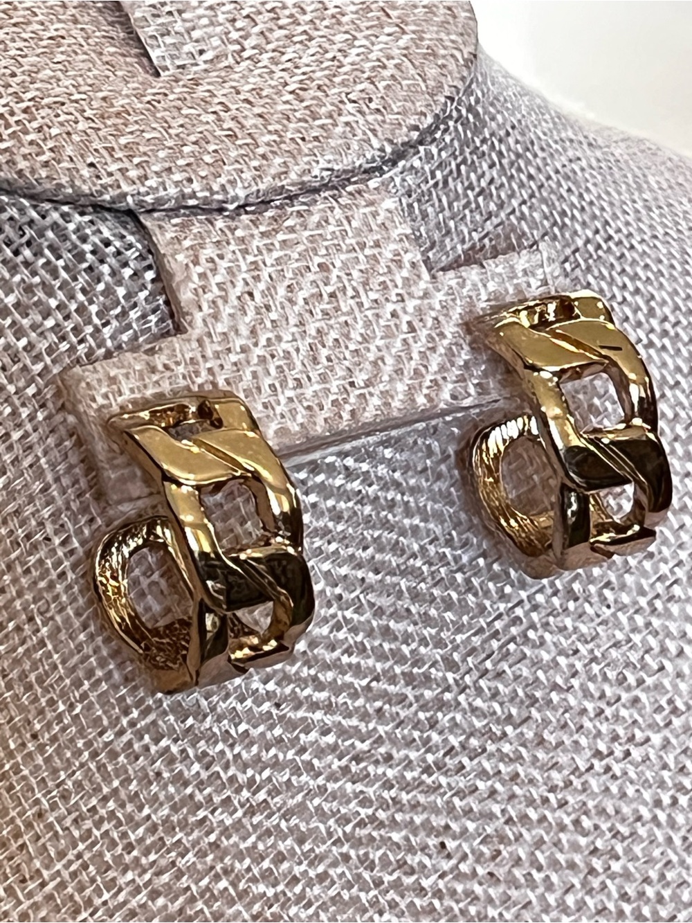 Estate Gold Chain-Link Hoop Earrings - Women Jewelry
